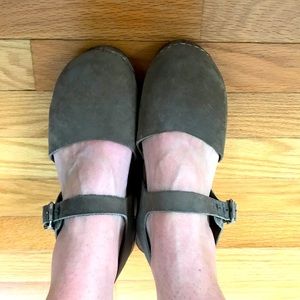 Lotta from Stockholm low heeled wood clogs.